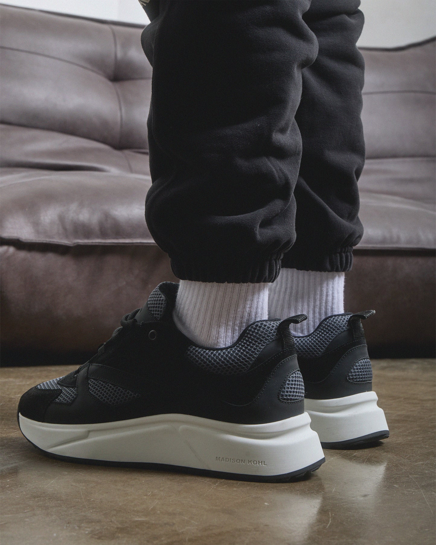 Runner MK 1 Black