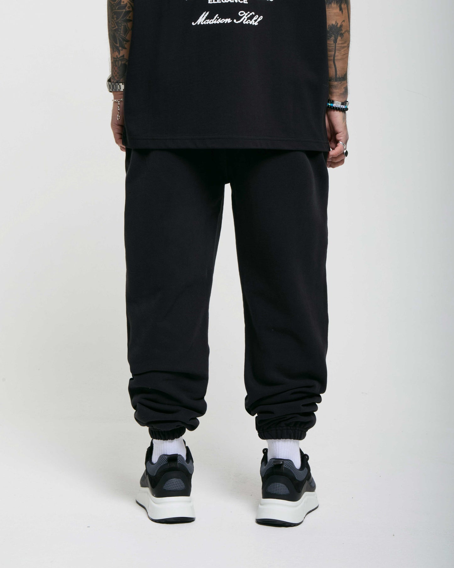 Time Flies Cuffed Jogger Black