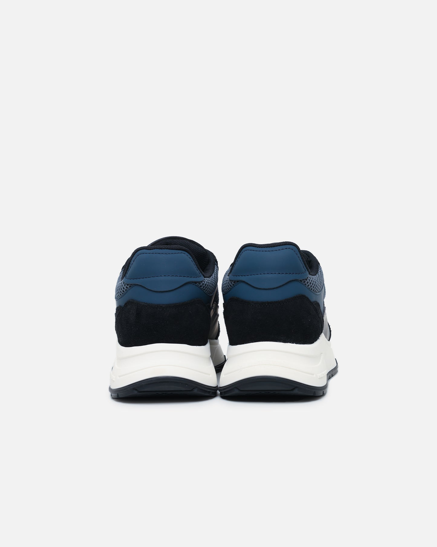 MK Figo Dark Grey Mesh Runner