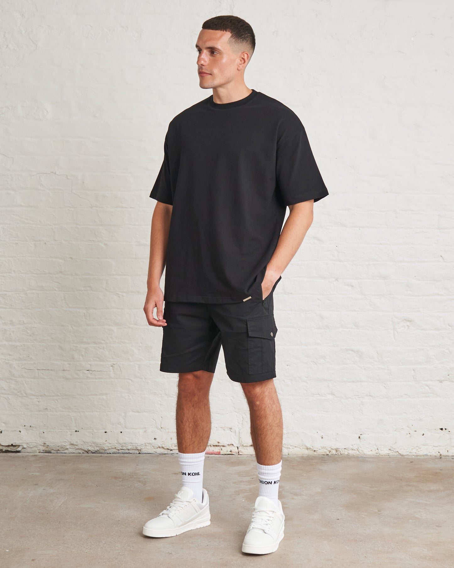 300gsm ESSENTIAL OVERSIZED T/SHIRT - BLACK