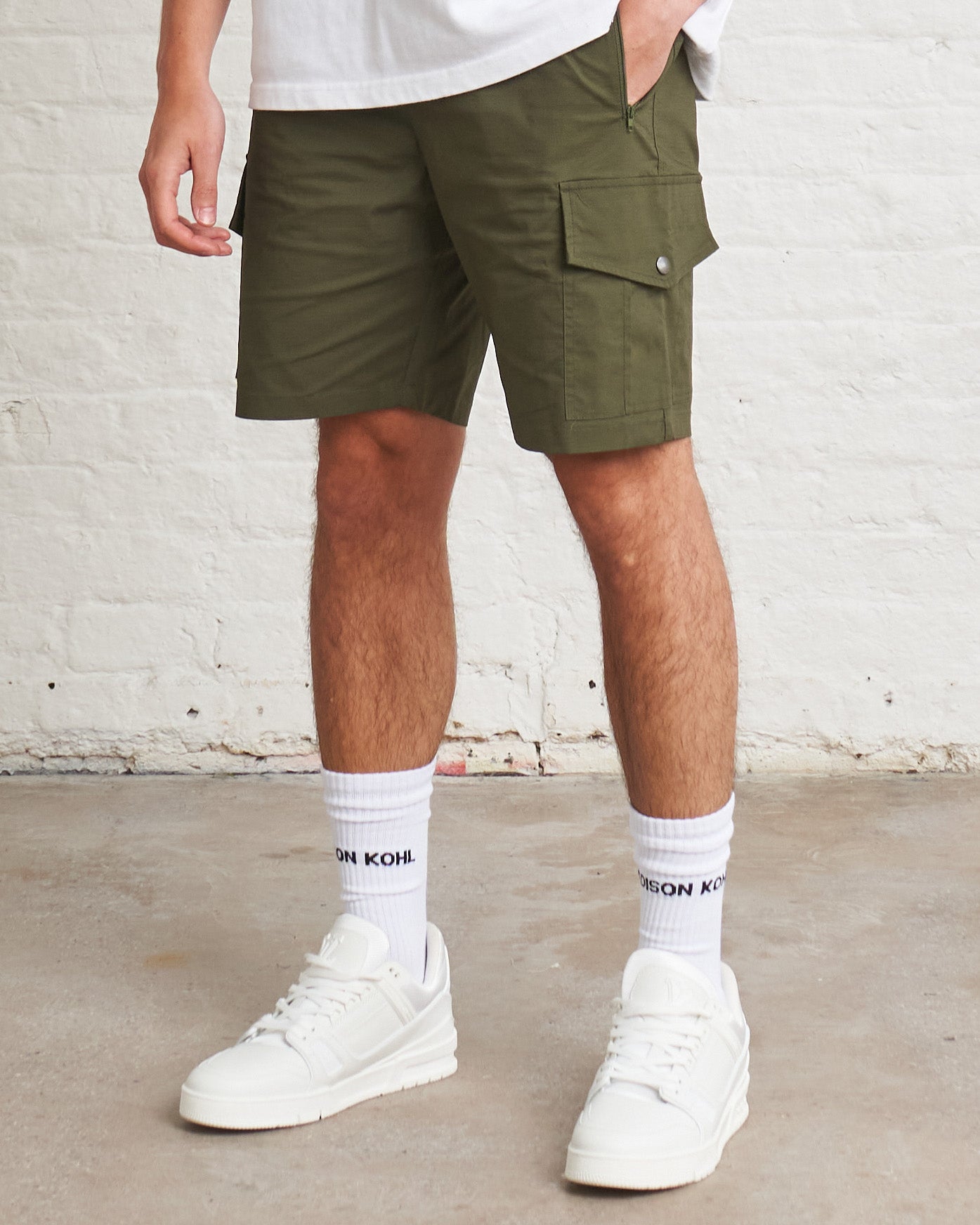 CARGO SHORTS - KHAKI