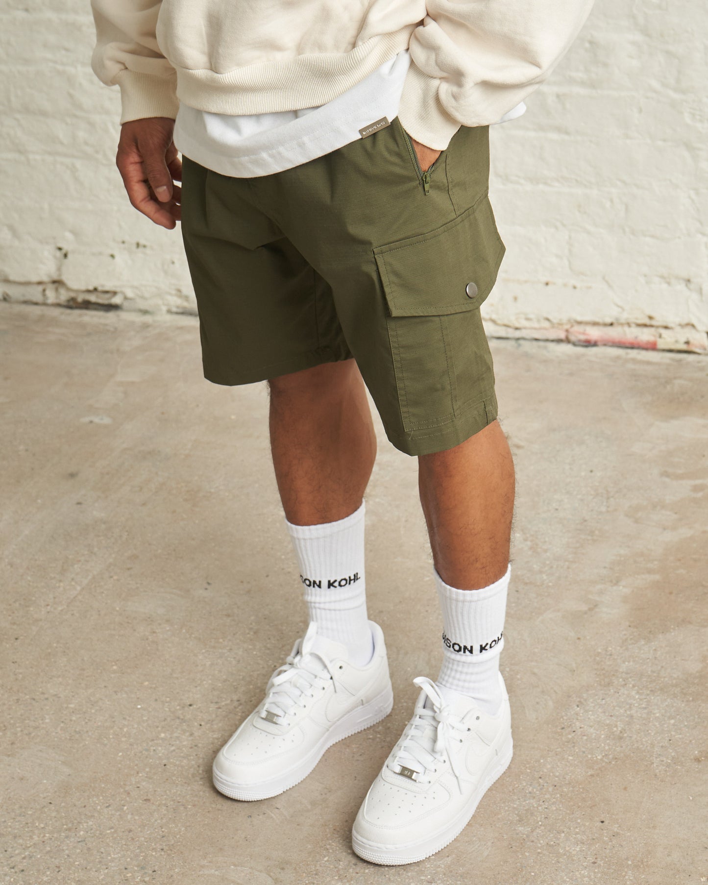 CARGO SHORTS - KHAKI